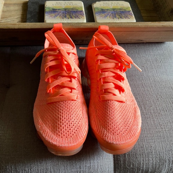 Nike Shoes - Nike women’s Air VaporMax